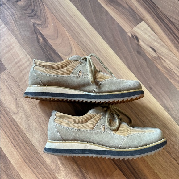 Unisex European 40 classy bowler suede and Cordero’s Tan Casual trainer Shoes